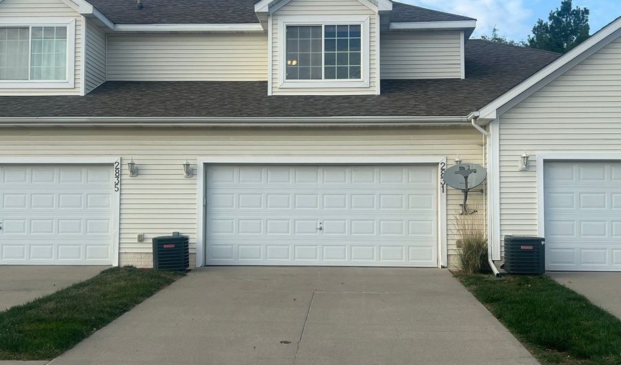 2831 Ashland Ct, Altoona, IA 50009 - 3 Beds, 2 Bath