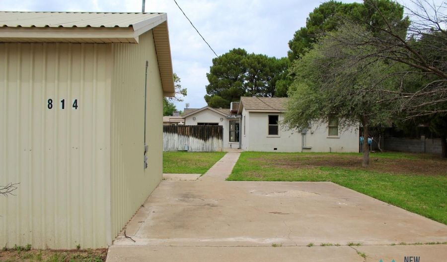 814 N Edward St, Carlsbad, NM 88220 - 2 Beds, 1 Bath