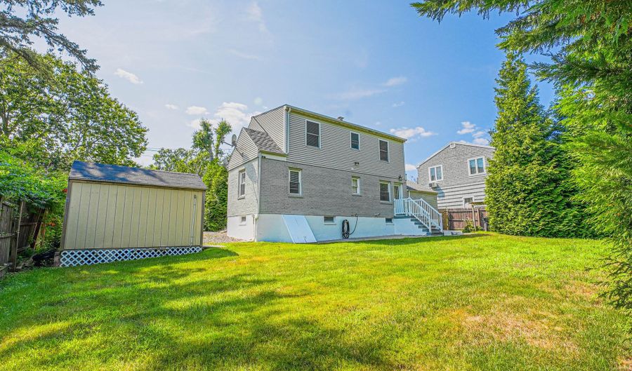 4070 Madison Ave, Bridgeport, CT 06606 - 4 Beds, 2 Bath