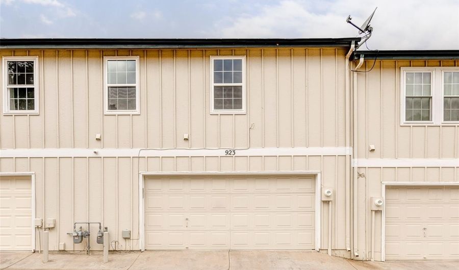 923 S Fairplay St, Aurora, CO 80012 - 2 Beds, 4 Bath