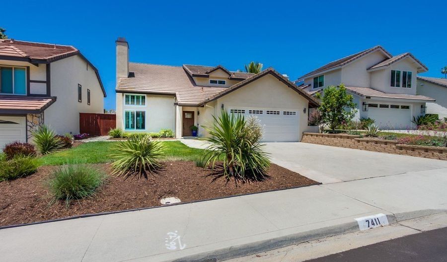 7411 Brava St, Carlsbad, CA 92009 - 3 Beds, 4 Bath