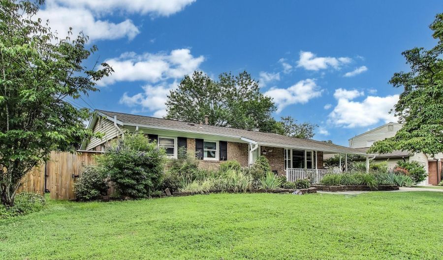 8603 VICTORY Ln, Potomac, MD 20854 - 3 Beds, 3 Bath