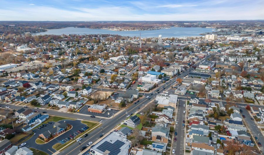1900 Main St, Belmar, NJ 07719 - 3 Beds, 5 Bath