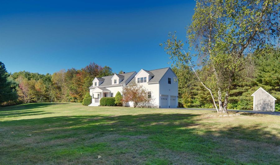 18 Shannon Way, Brentwood, NH 03833 - 4 Beds, 3 Bath