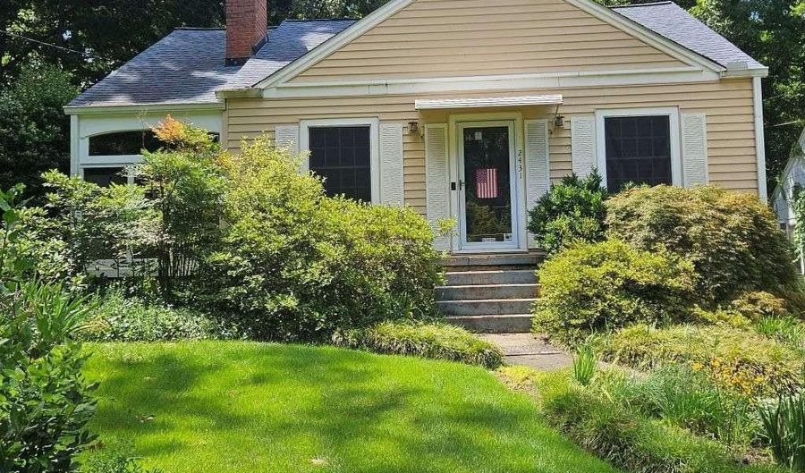 2431 W Woodland, Atlanta, GA 30344 - 2 Beds, 2 Bath