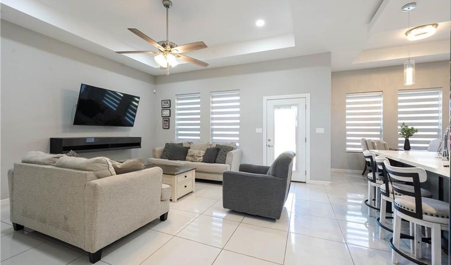 520 Country Club Dr, Alamo, TX 78516 - 4 Beds, 2 Bath