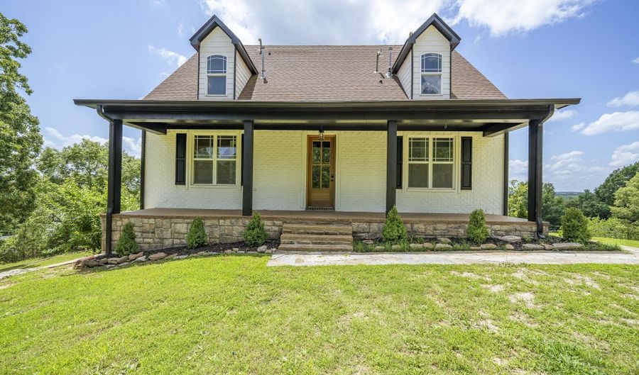 851 RIVERS EDGE Dr, Bath Springs, TN 38311 - 5 Beds, 5 Bath