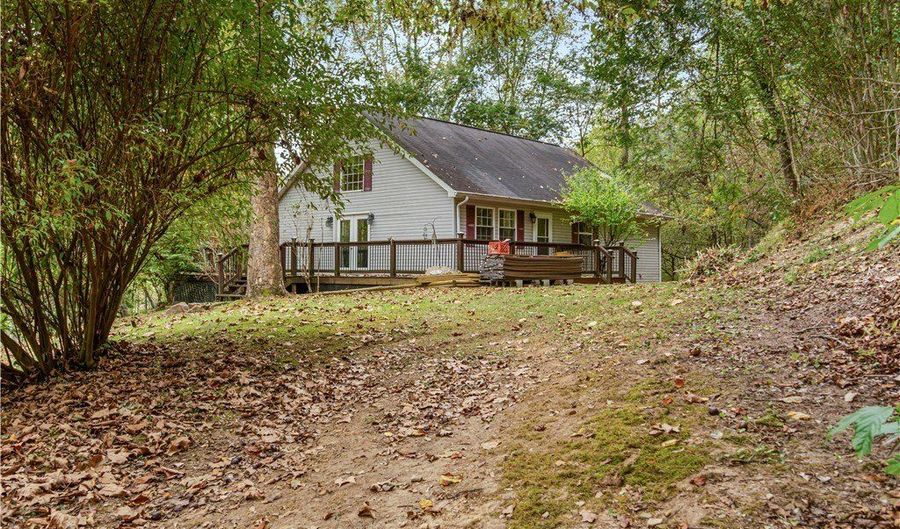 3869 Amma Rd, Amma, WV 25005 - 6 Beds, 4 Bath