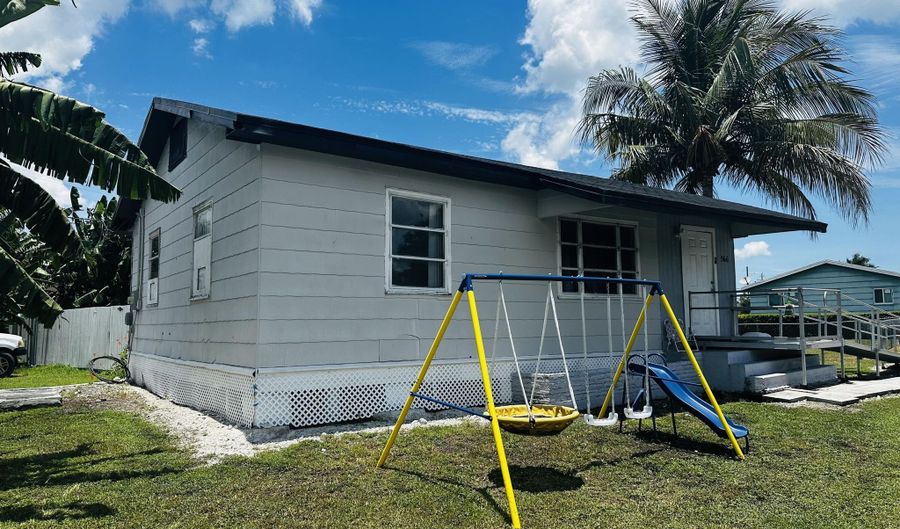 566 SE 7th Dr, Belle Glade, FL 33430 - 2 Beds, 1 Bath