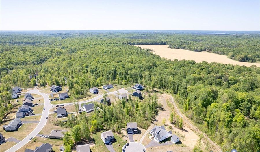 105 Estelle Ct, Aylett, VA 23009 - 5 Beds, 3 Bath