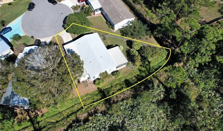 208 Calico Ct, Barefoot Bay, FL 32976 - 2 Beds, 2 Bath