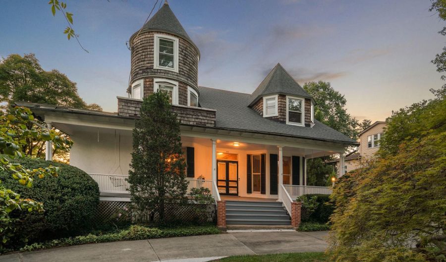 100 N ROLLING Rd, Baltimore, MD 21228 - 5 Beds, 3 Bath