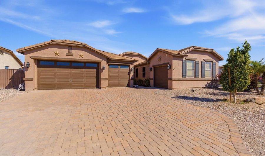 22250 W ASHLEIGH MARIE Dr, Buckeye, AZ 85326 - 4 Beds, 4 Bath