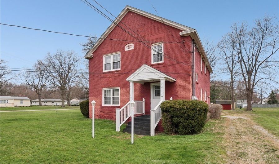 2419 Carpenter Rd, Ashtabula, OH 44004 - 4 Beds, 2 Bath