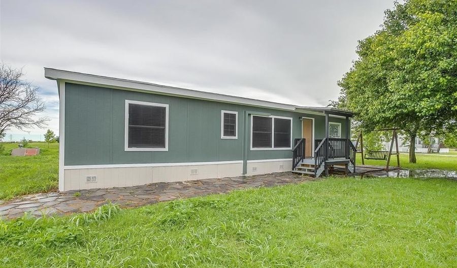 808 County Road 207, Alvarado, TX 76009 - 3 Beds, 2 Bath