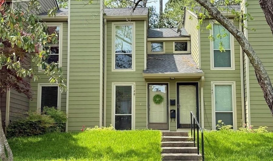 1148 Riverbend Club Dr SE, Atlanta, GA 30339 - 2 Beds, 3 Bath