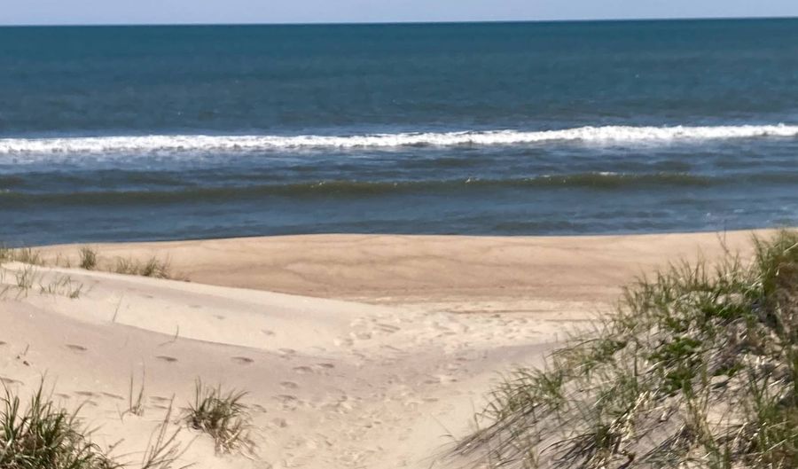 2136 Montauk Hwy Suite 202, Amagansett, NY 11930 - 0 Beds, 1 Bath