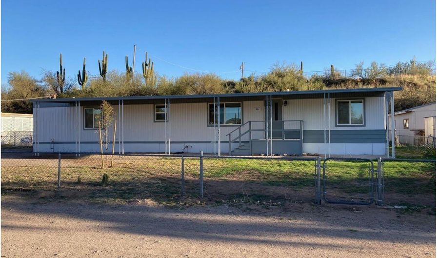 19265 E ABBOTT Aly, Black Canyon City, AZ 85324 - 2 Beds, 2 Bath