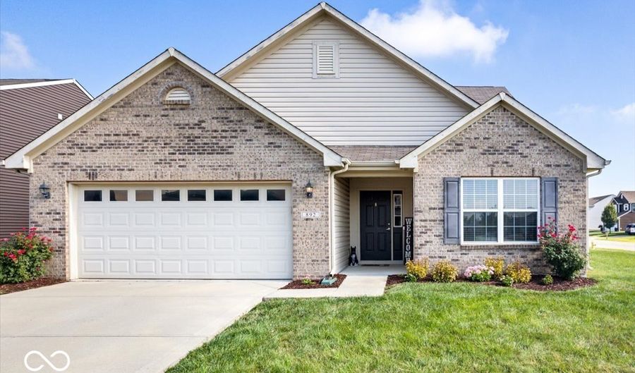 892 Coralberry Ln, Greenwood, IN 46143 - 3 Beds, 2 Bath