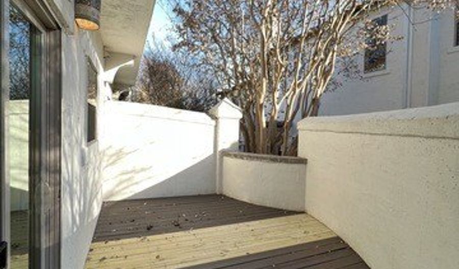 208 GRANDVIEW Pl 4, Alamo Heights, TX 78209 - 3 Beds, 3 Bath