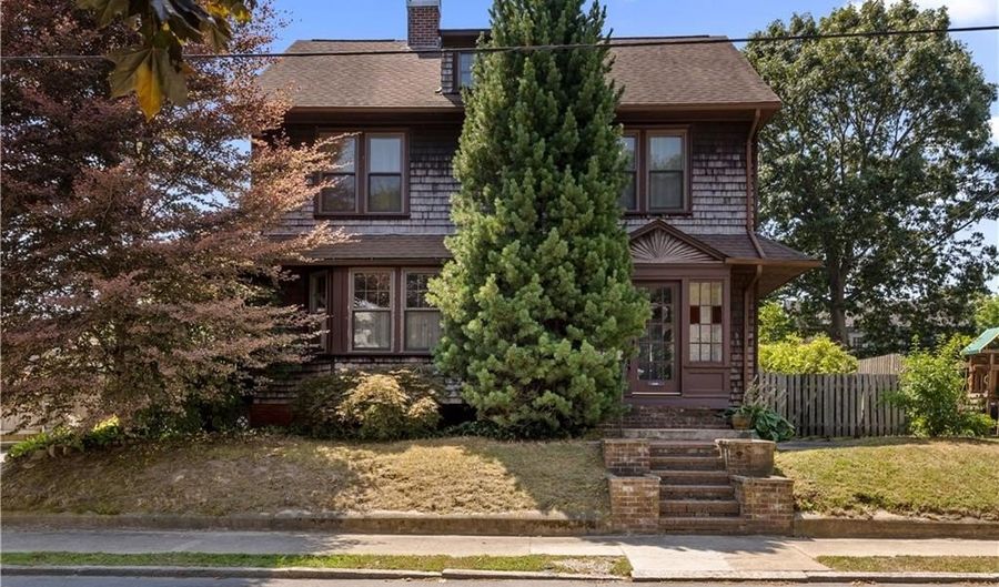 120 Smith St, Cranston, RI 02905 - 4 Beds, 2 Bath