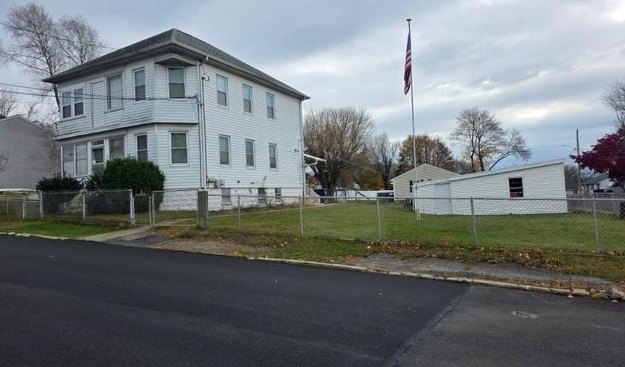 87 Lyman Ave, North Providence, RI 02911 - 4 Beds, 2 Bath