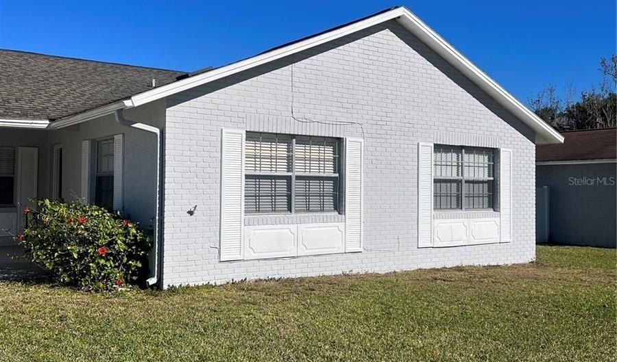 437 WEKIVA RAPIDS Dr, Altamonte Springs, FL 32714 - 4 Beds, 2 Bath