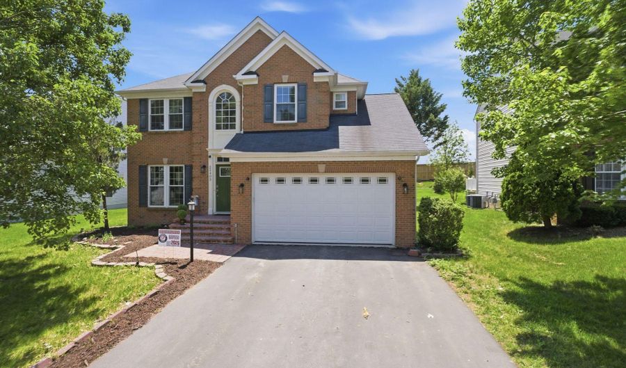 25403 VACATION Pl, Aldie, VA 20105 - 5 Beds, 4 Bath