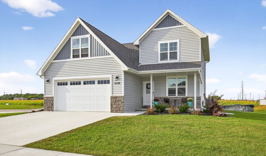 W6506 E STEAMBOAT Lane, Appleton, WI 54915 - 3 Beds, 3 Bath