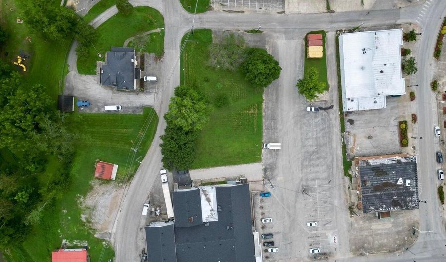 28 Lumber St, Beattyville, KY 41311 - 0 Beds, 0 Bath