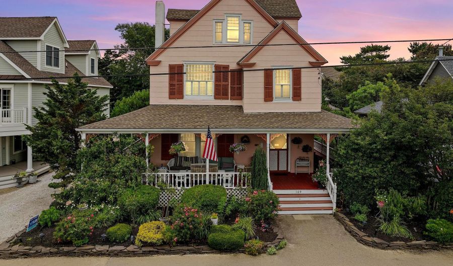 109 CENTRE St, Beach Haven, NJ 08008 - 8 Beds, 5 Bath