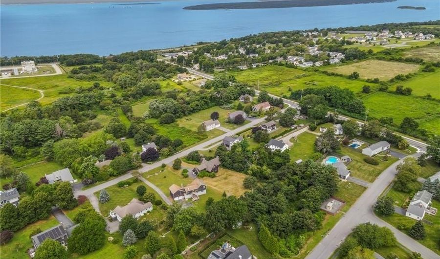 8 J H Dwyer Dr, Middletown, RI 02842 - 4 Beds, 3 Bath