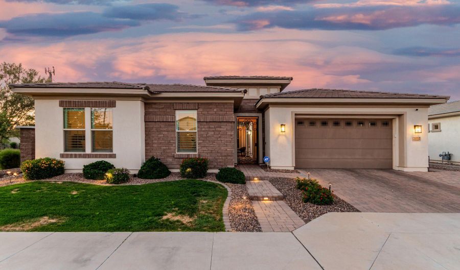 2052 E SCORPIO Pl, Chandler, AZ 85249 - 4 Beds, 3 Bath