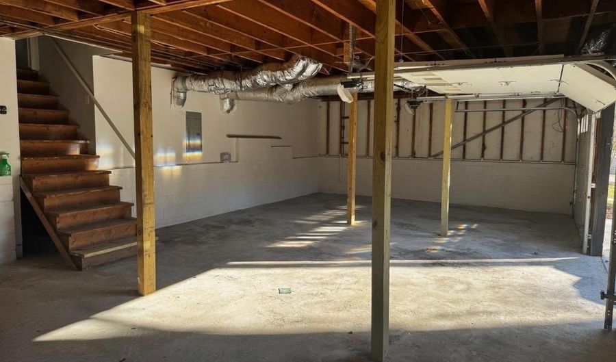 4687 Hilltop Dr NW, Acworth, GA 30101 - 3 Beds, 2 Bath