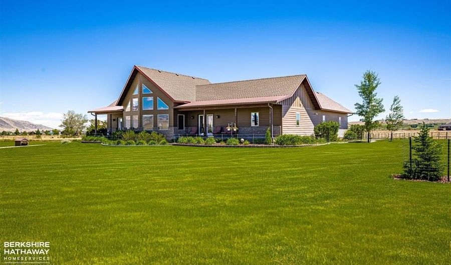 17 Patriot Dr, Cody, WY 82414 - 4 Beds, 3 Bath