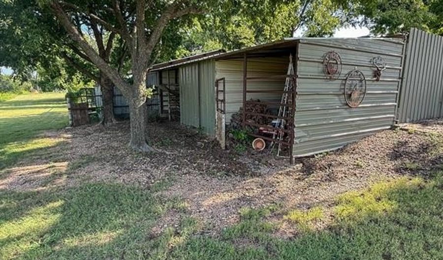1 S Pecan St, Albany, TX 76430 - 3 Beds, 2 Bath