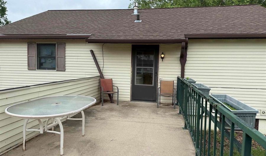 540 S 8th St, Akron, IA 51001 - 3 Beds, 2 Bath
