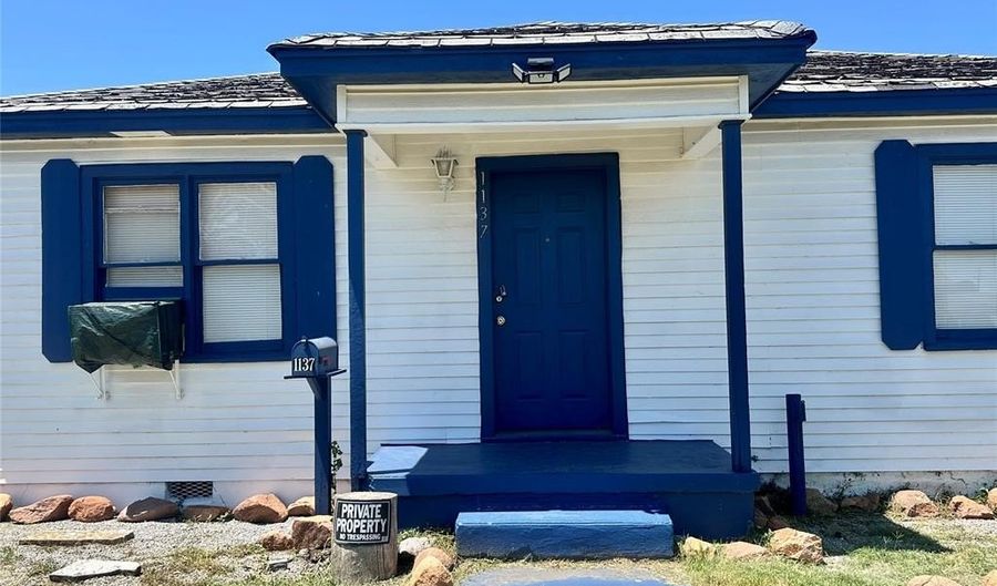 1137 E Chestnut St, Altus, OK 73521 - 2 Beds, 1 Bath