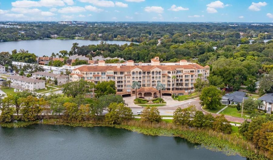 1110 W IVANHOE Blvd 9, Orlando, FL 32804 - 3 Beds, 4 Bath