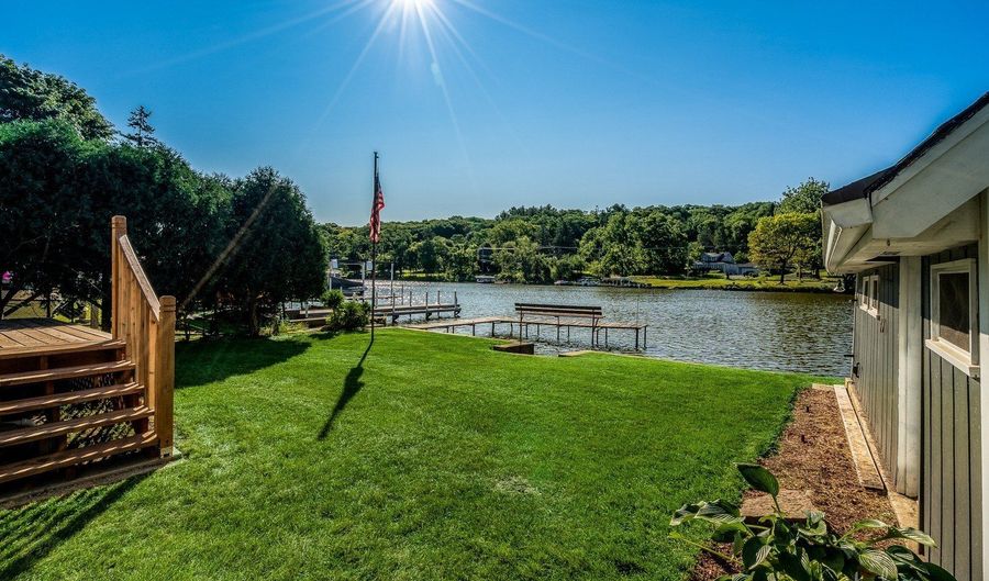 1539 Lowe Dr, Algonquin, IL 60102 - 5 Beds, 3 Bath