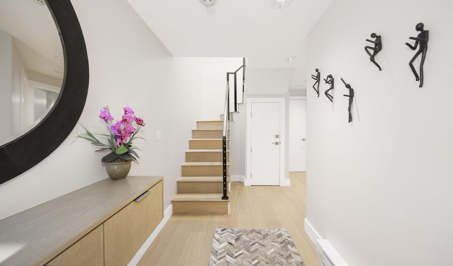718 S Mill St 7, Aspen, CO 81611 - 3 Beds, 2 Bath