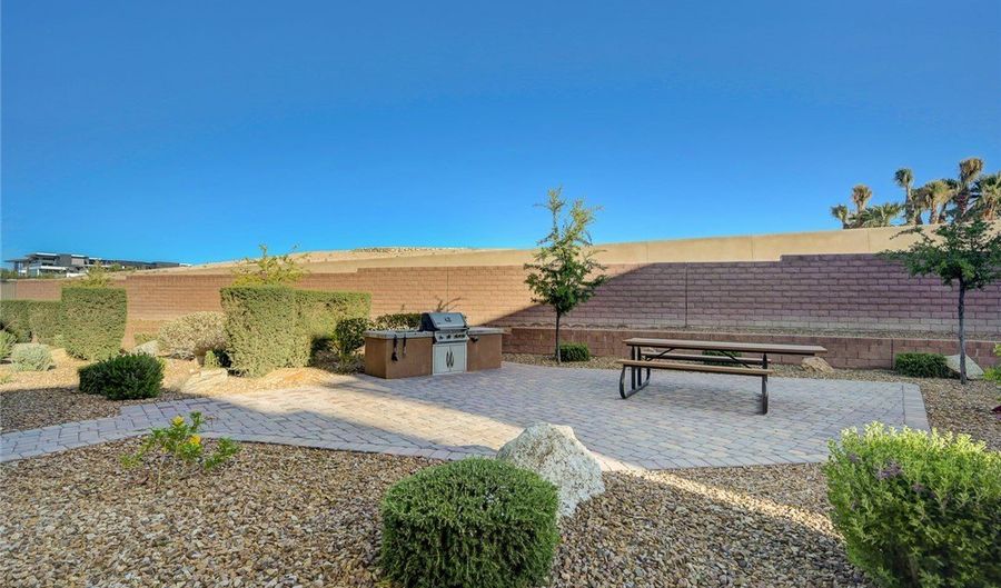 10989 Limeslice Ave, Las Vegas, NV 89135 - 2 Beds, 3 Bath