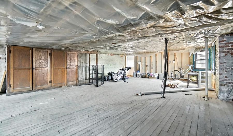 221 Ninth St, Cincinnati, OH 45202 - 0 Beds, 1 Bath