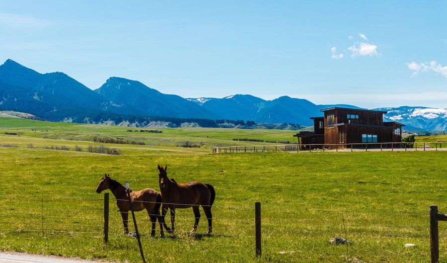 838 Hwy 335, Big Horn, WY 82833 - 3 Beds, 3 Bath
