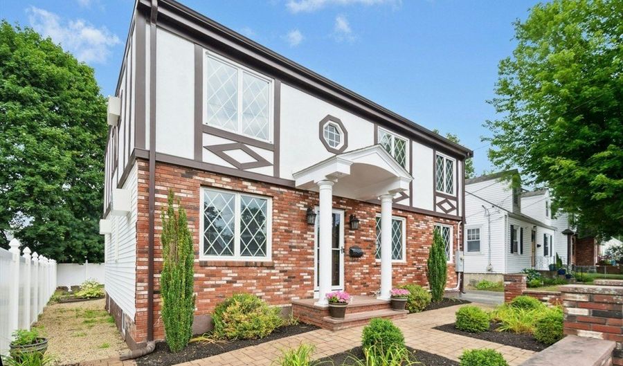 22 Bonad Rd, Boston, MA 02026 - 4 Beds, 2 Bath