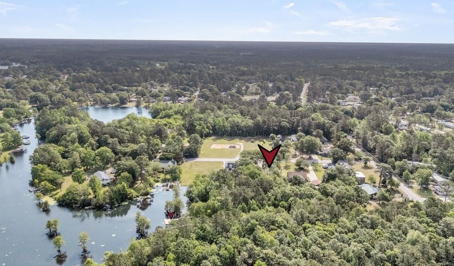 107 Jacks Ln, Bonneau, SC 29431 - 3 Beds, 2 Bath