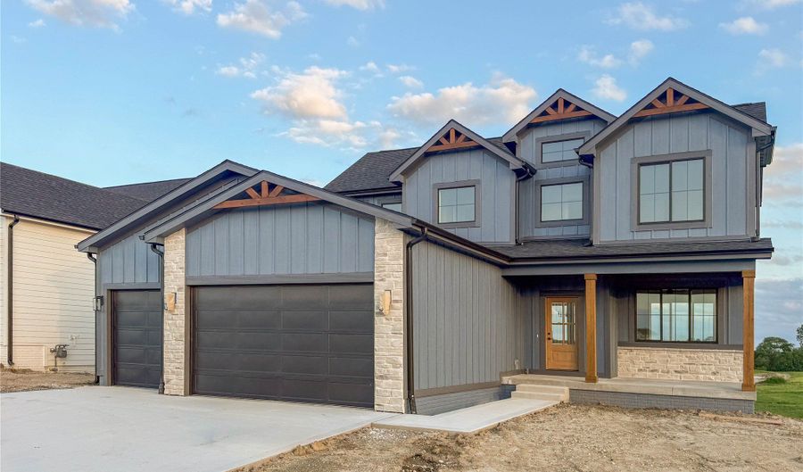 2607 Ponte Pl, Adel, IA 50003 - 4 Beds, 4 Bath