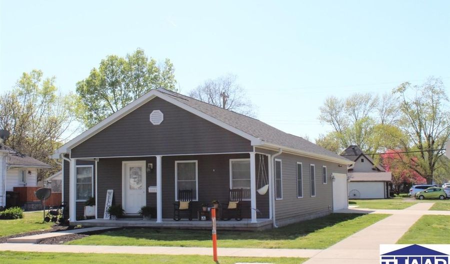 1003 S 3rd St, Clinton, IN 47842 - 3 Beds, 2 Bath
