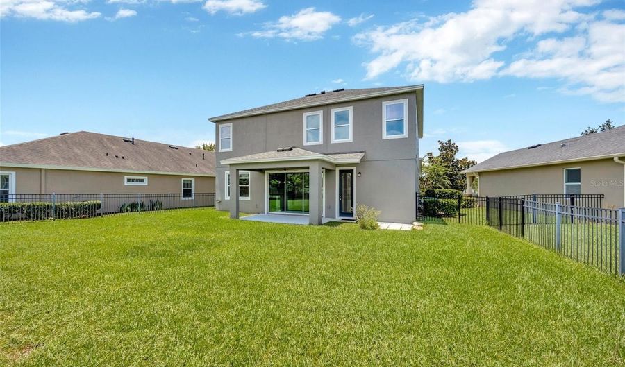 7010 OLD BENTON Dr, Apollo Beach, FL 33572 - 5 Beds, 3 Bath