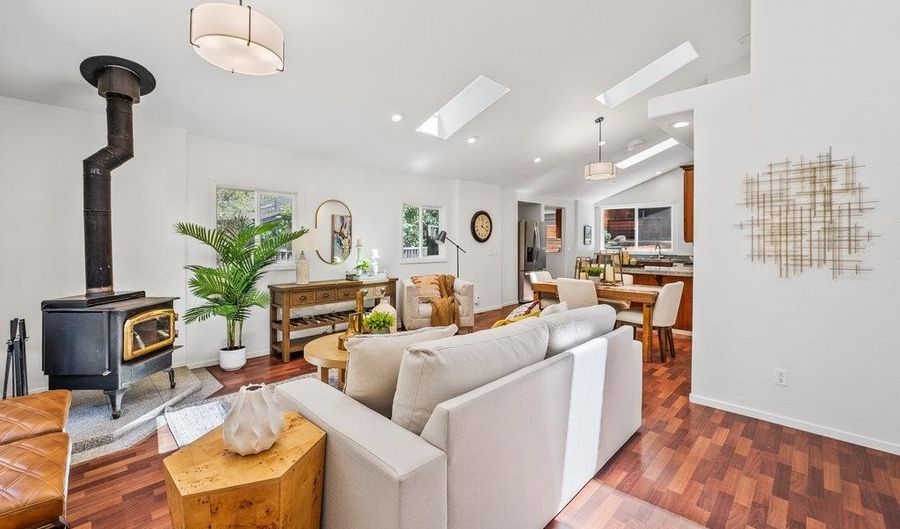 794 Cathedral Dr, Aptos, CA 95003 - 2 Beds, 3 Bath